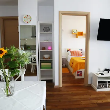 Renci With Sea View Apartament *
